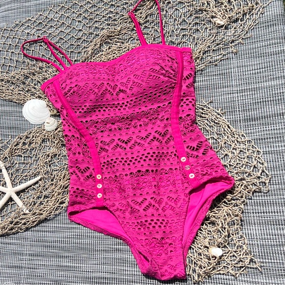 Lookbook Crochet/Lace  Swimsuit Pink Size 6 Great Condition - Picture 3 of 12
